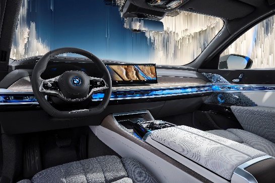 电动时代的豪华之巅纯电动BMW i7满电上市