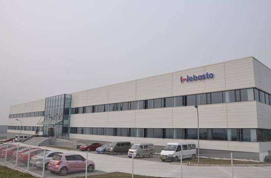 跨国车企从武汉疏散外籍员工，一德企两员工确认感染新冠病毒