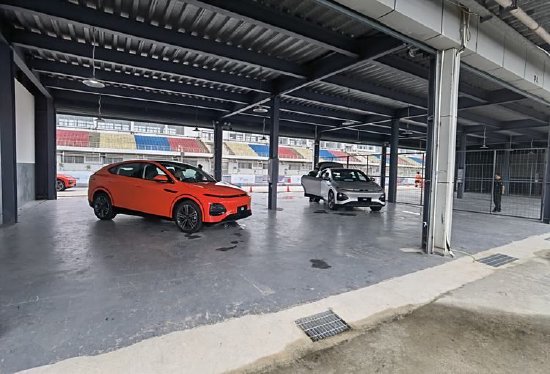 小鹏G6能不能买？提车使用4个月，媳妇都说好！