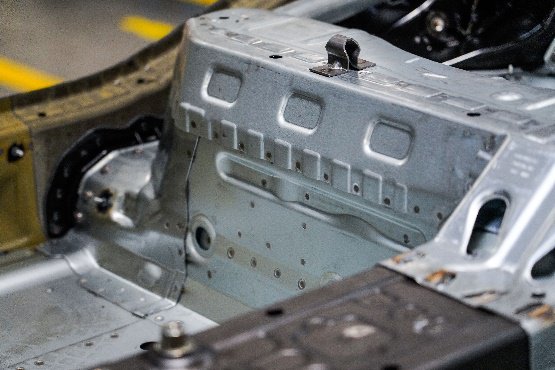 豪华兑现于产品制造 淬炼全新BMW 5系长轴距版至臻豪华品质