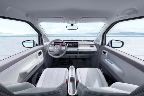 提供两座和四座可选 五菱Air ev晴空内饰官图发布