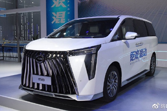 同为高端MPV价格相差7万，传祺M8宗师对比GL8陆尊谁更值？