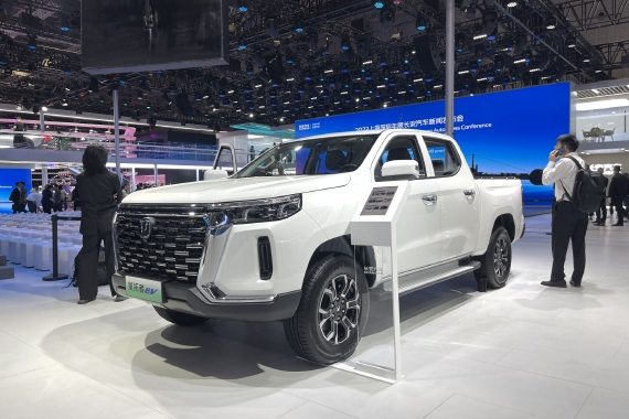 2023上海车展：长安览拓者EV正式亮相