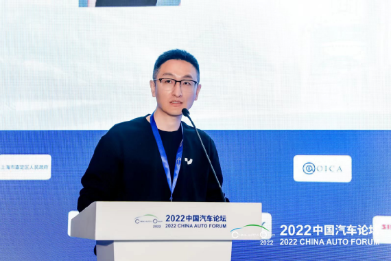 高管接连出走，自动驾驶动荡前行