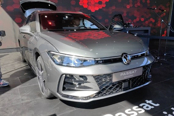 2023慕尼黑车展：实拍大众全新Passat B9旅行版混动