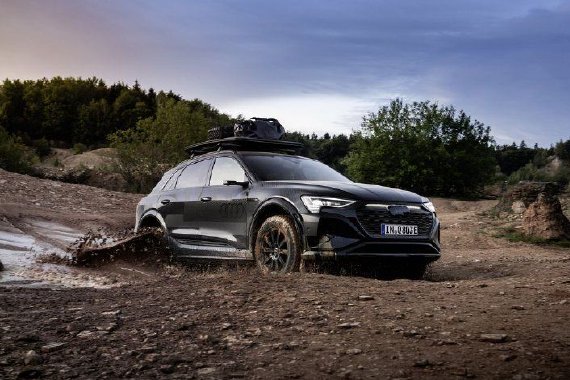 豪华电车也能玩越野 奥迪Q8 e-tron推出达喀尔限量版