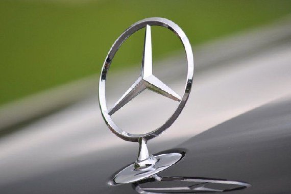 奔驰召回近36万辆国产及进口汽车