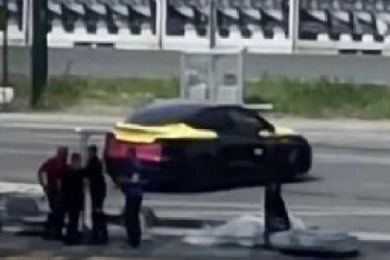 疑似新款Model Y伪装车现身柏林超级工厂