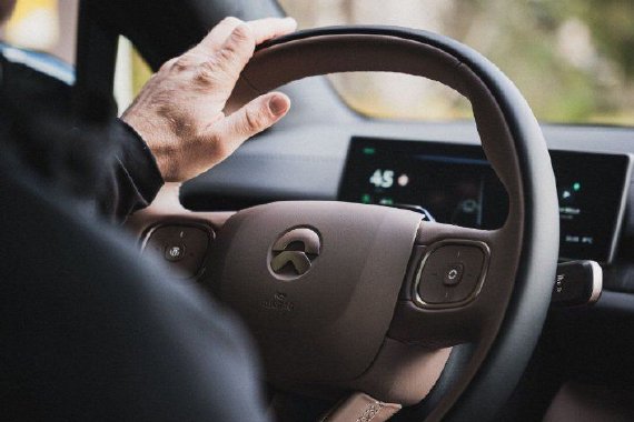 蔚来能源与鸿蒙智行达成充电服务合作协议