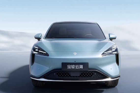 宝骏云海全系标配高阶智驾 支持折叠后视镜泊入功能