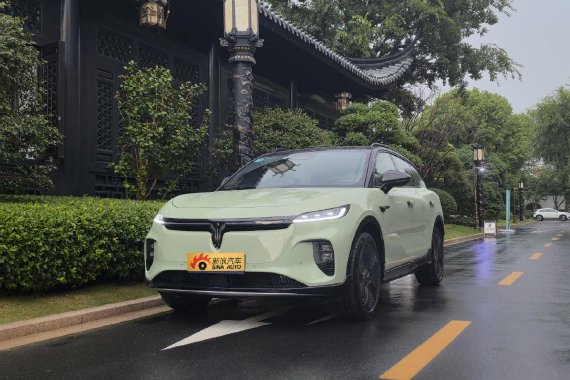 岚图知音试驾体验 年轻人的第一台电车