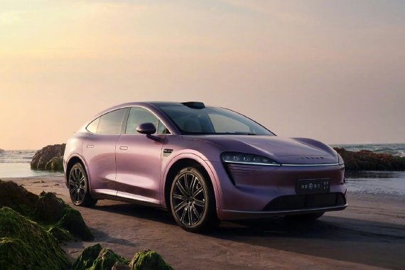 售价25.98万-33.98万元 鸿蒙智行首款轿跑SUV智界R7正式上市