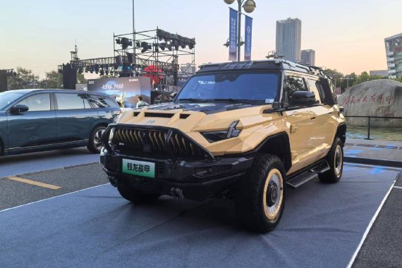 东风猛士917蛟龙战甲上市 76.8万元起售