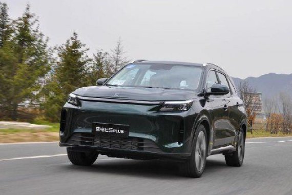 试驾蓝电E5 PLUS 静态表现出色 性价比拉满