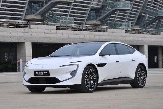 阿维塔12双动力上市 售价26.99万-42.99万元