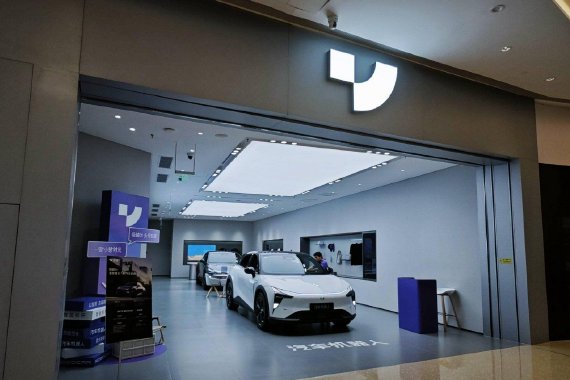 极越员工长文复盘闪崩 发表对夏一平看法