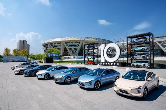 何小鹏：小鹏汽车 X 键支持自定义“Say Hi”功能下季度回归