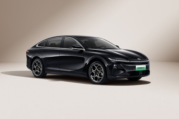 售价11.99万起 长安启源A07蓝鲸增程版/蓝鲸纯电版上市