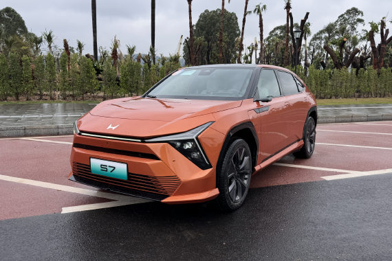 以新能源争取向上的空间 试驾东风本田S7