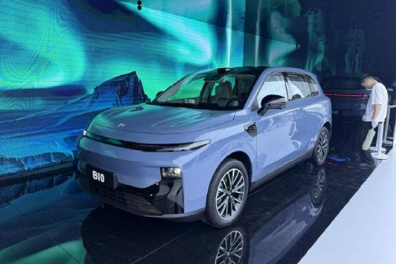 2025上海车展：零跑B01探馆