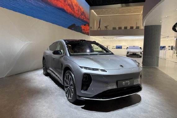 2025上海车展探馆：蔚来ET9及firefly萤火虫亮相