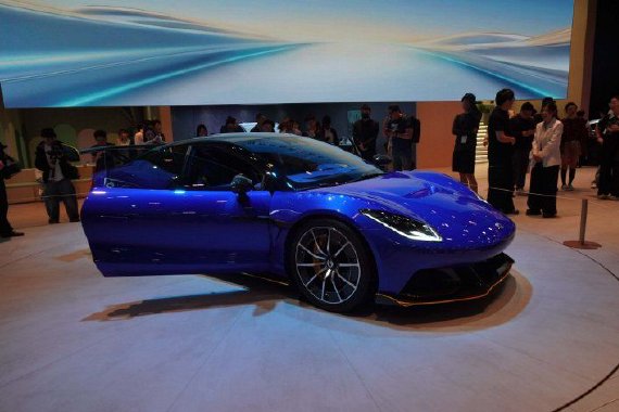 2025上海车展： 腾势Z概念跑车首发亮相