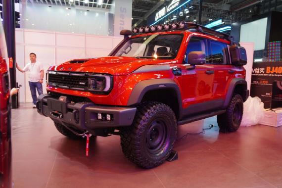 2025上海车展：北京BJ40增程赤兔版上市