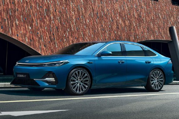 吉利银河A7开启预售 预售价10.38万起