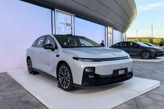 零跑B01正式上市 起售价8.98万元