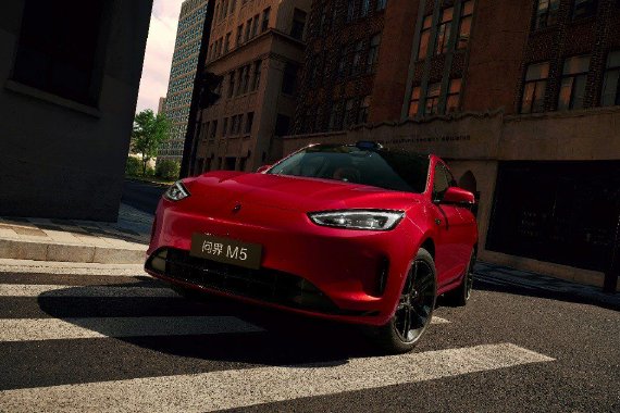 新增颜色 问界新M5 Ultra跃影红正式开售