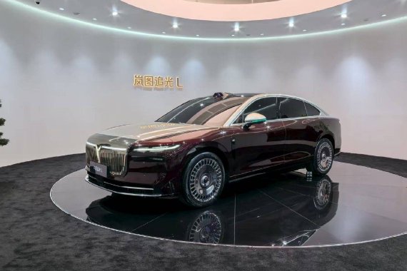 2025成都车展：岚图追光L正式亮相
