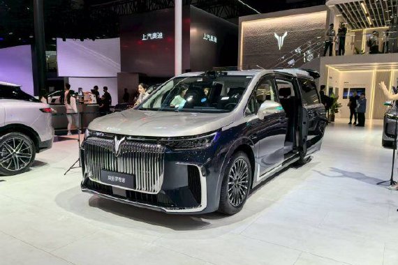 2025成都车展：2026款岚图梦想家开启预售