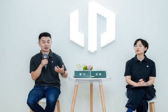 曹力：零跑的理念坚持自研不会动摇