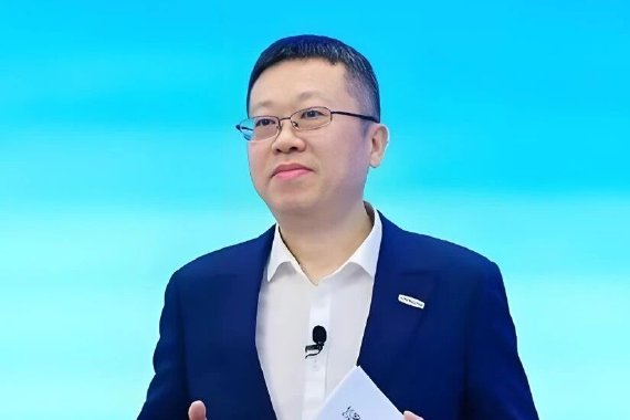 王俊从兵装调任东风汽车副总经理