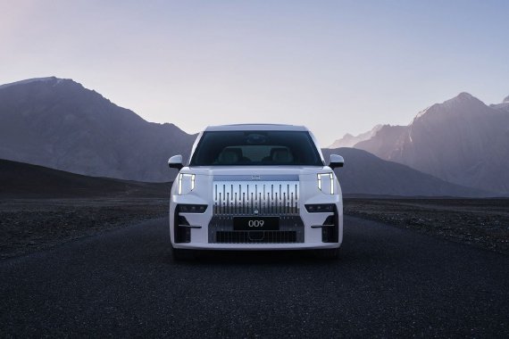 极氪009限时购车权益：享5年0息购车/全家度假礼