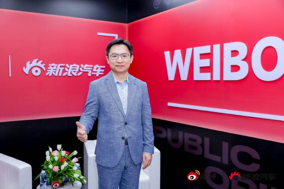 付焘：奔驰坚持油电同智，油电同质