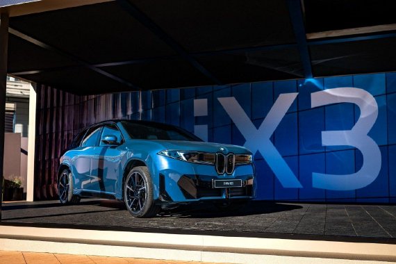 新世代宝马iX3亮相2026CES 国产长轴距版下半年上市