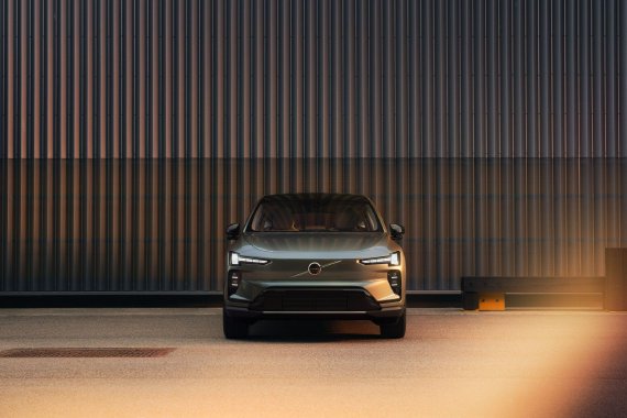 最大续航里程可达810km 沃尔沃EX60全球首秀