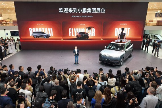 小鹏集团携小鹏GX等产品亮相2026北京车展 发布第二代VLA智驾报告