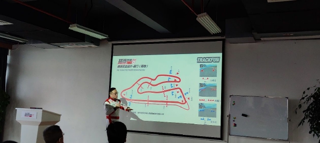 10万块就能享受驾驶乐趣？吉利缤瑞COOL有这么神吗？