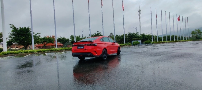 10万块就能享受驾驶乐趣？吉利缤瑞COOL有这么神吗？