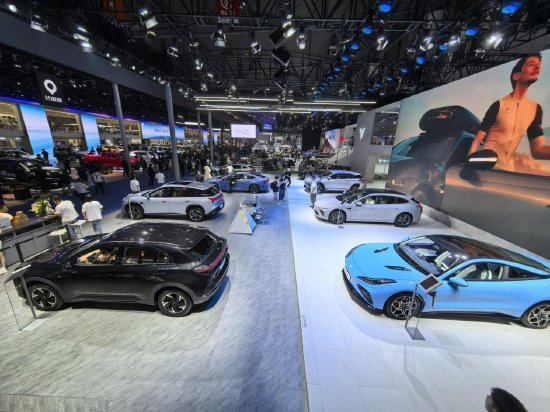 陈朝华：哪吒S猎装成为年轻人生活新载体