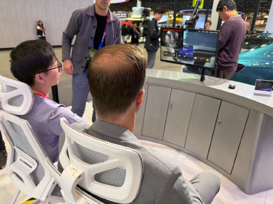 2026北京车展：商汤绝影携原生舱驾一体全场景智能体产品亮相