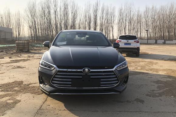 刺激你的眼球 新款比亚迪秦Pro DM外观实拍图来了