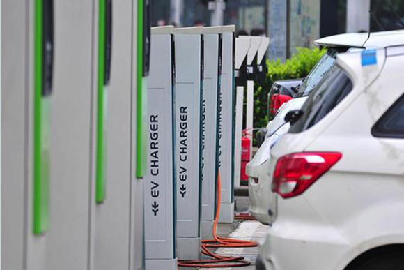 国家能源局：加快电动汽车充电基础设施建设