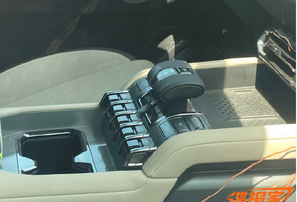 家族风格 方程豹豹3内饰谍照曝光