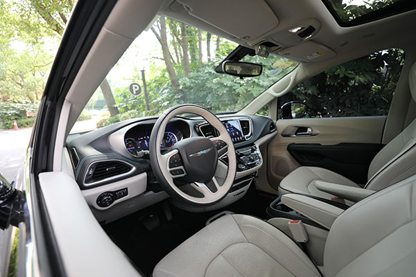 第五代大捷龙全新的内饰设计符合当下审美层次