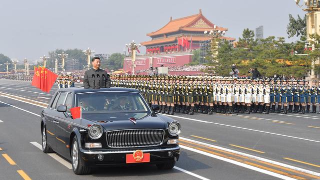 太抢镜了！ 国内外礼宾车的中国之光