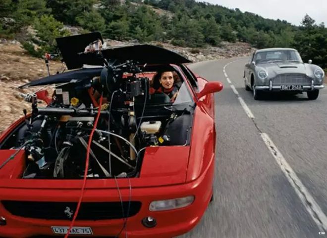 007中邦德最爱阿斯顿·马丁 那配角们呢？