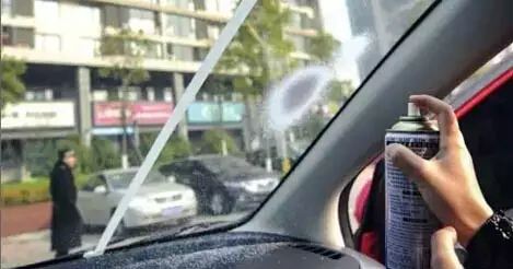 看看如何搞定冬天汽车玻璃起雾 简单实用